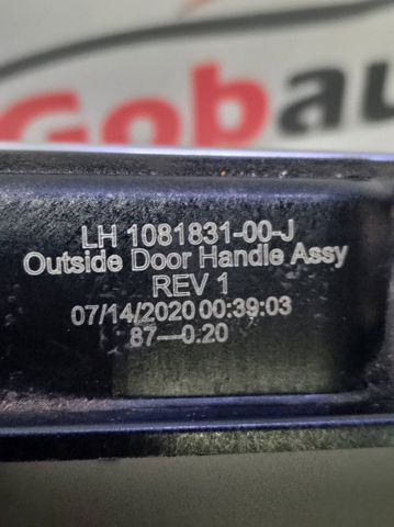 Ручка передніхї лівих дверей 108183100J TESLA