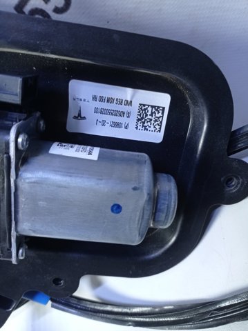 Механізм склопідіймача дверей передніх, правих Tesla Model 3