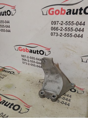 Кронштейн подушки (опори) двигуна, лівої 112533NF0A NISSAN