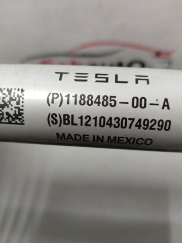 Стабілізатор задньої осі 118848500A TESLA