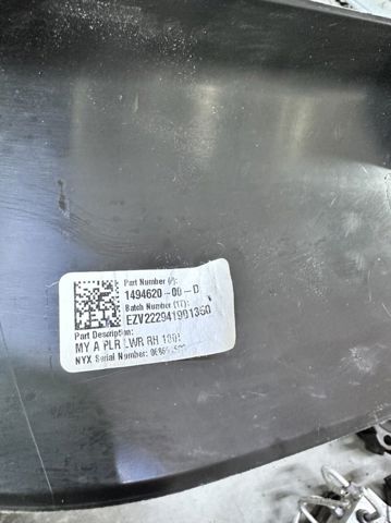 Обшивка стійки кузова внутрішня, передня права 149462000D TESLA