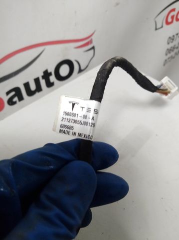 Амортизатор двері 3/5-ї задньої 150060100A TESLA