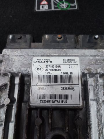Блок електронного управління 237100120R RENAULT