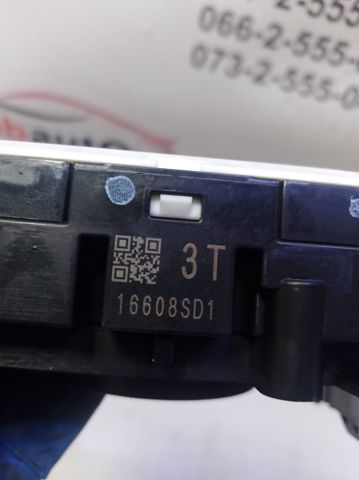 Перемикачі 255605HK7D NISSAN