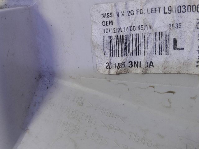 Покажчик повороту лівий 261853NL0A NISSAN