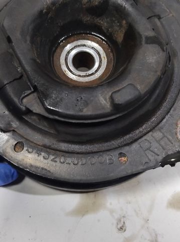 Опора амортизатора переднього правого 54320JD00B NISSAN