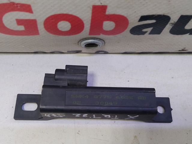 Антена на дах 5WK48775 NISSAN
