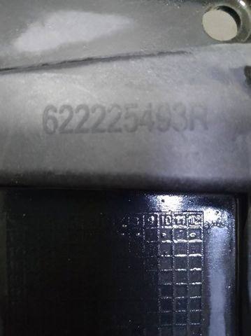 Кріплення фари передньої, правої 622225493R RENAULT