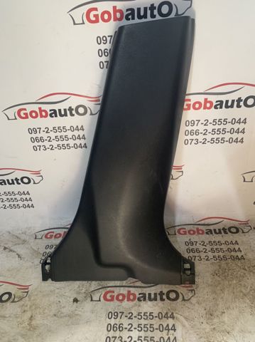 Обшивка стійки кузова внутрішньої, середня нижня права 769153NL0A NISSAN
