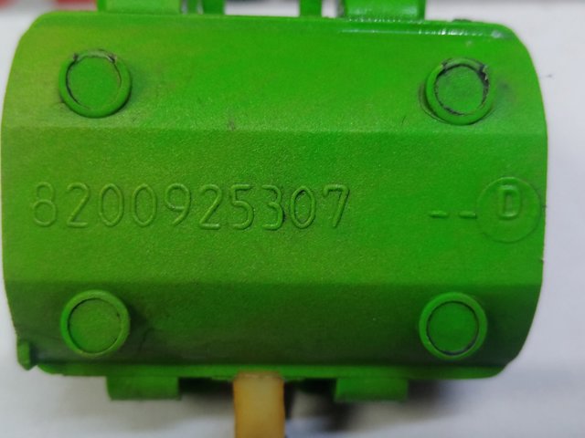 Кріплення ПНВТ трубки від клапана відсічення палива 8200925307 RENAULT