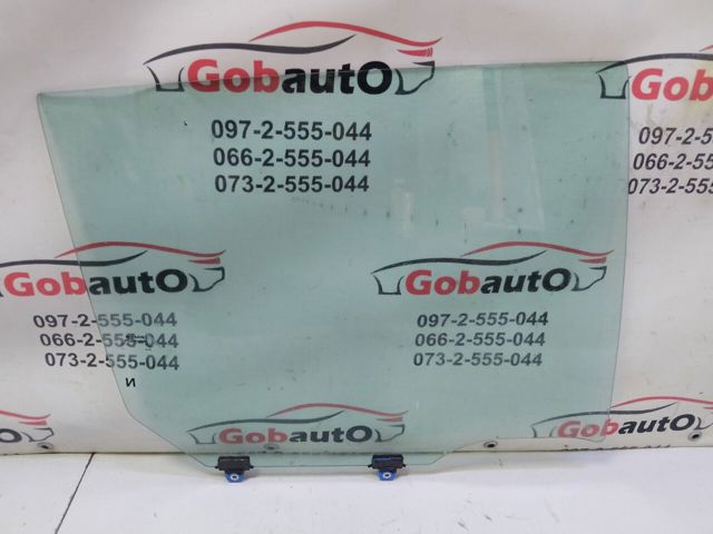 Скло задніх дверей, правих 823003NF1A NISSAN