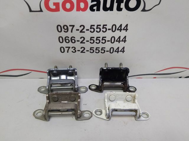 Петля задніх дверей, правих 82400AV630 NISSAN