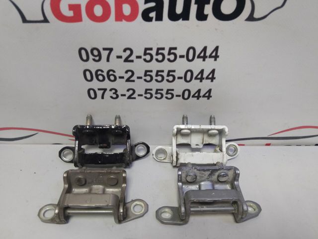 Завіса дверей задніх лівих 82401AV630 NISSAN