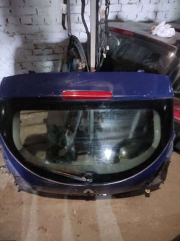 Задні двері багажника 901008394R RENAULT