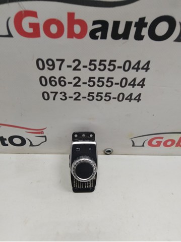 Блок кнопок центральної консолі A2469009802 MERCEDES