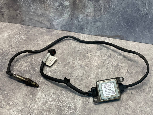 Датчик оксидів азоту NOX, передній A0009051612 MERCEDES