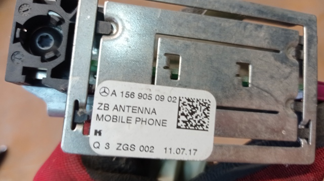 Антена автомобильна A1569050902 MERCEDES