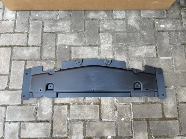 Щит запобіжний A1665200042 MERCEDES