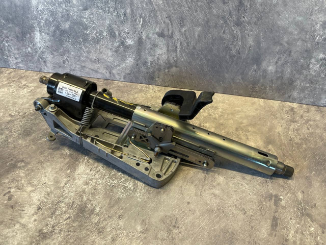 Колонка рульового управління A2044604516 MERCEDES