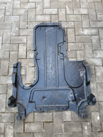 Захист двигуна задній A2055200423 MERCEDES