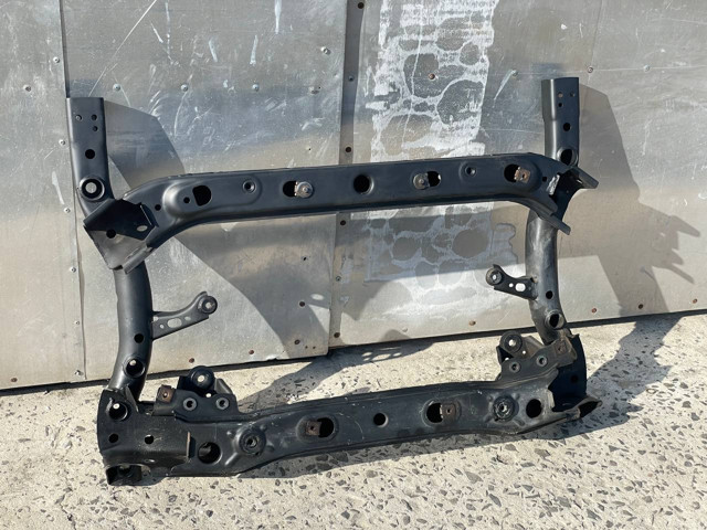Передня балка A2056280057 MERCEDES