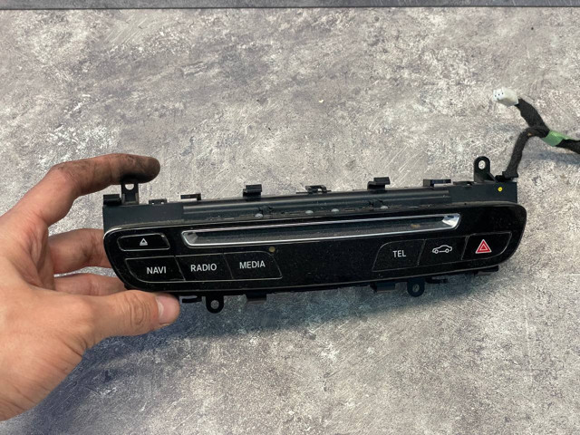 Блок кнопок центральної консолі A2059054601 MERCEDES