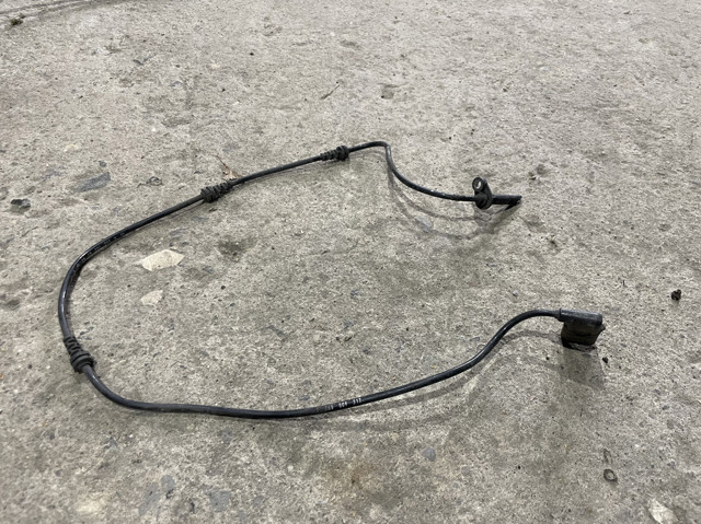 Датчик ABS передній лівий A2059058103 MERCEDES