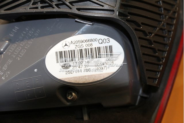 Задній правий стоп A2059066800 MERCEDES
