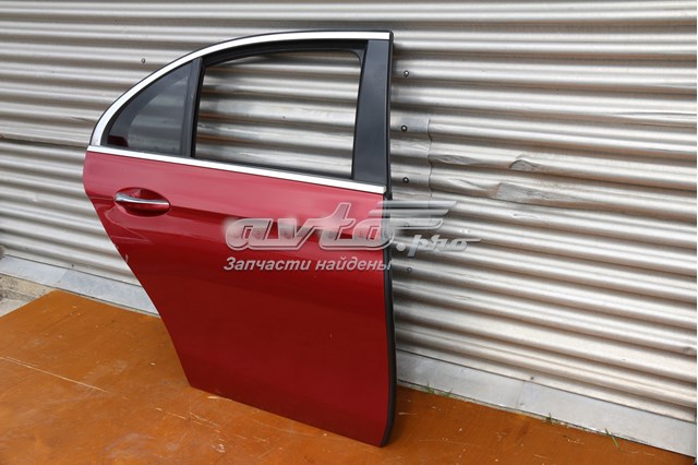 Двері задні в зборі A2137300205 MERCEDES