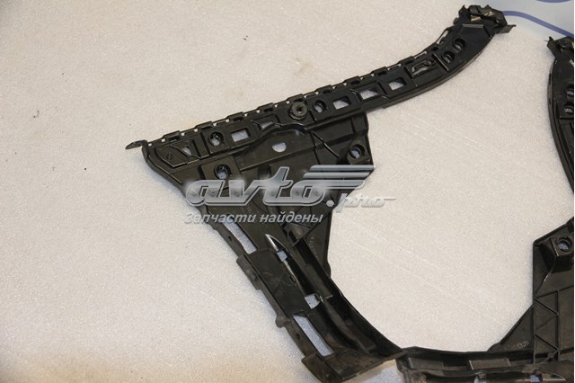 Напрямна заднього бампера, права A2138850263 MERCEDES