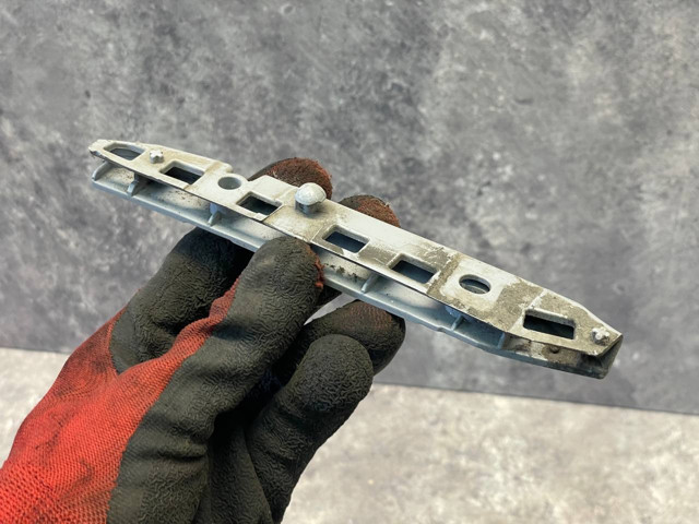Направляюча переднього бампера A2228850021 MERCEDES