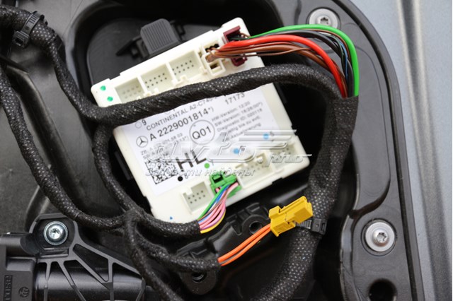 Блок комфорту задніх дверей A2229001814 MERCEDES