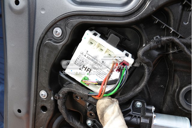 Блок комфорту задніх дверей A2229002014 MERCEDES