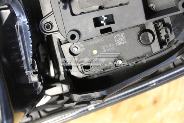 Блок кнопок центральної консолі A2389056600 MERCEDES