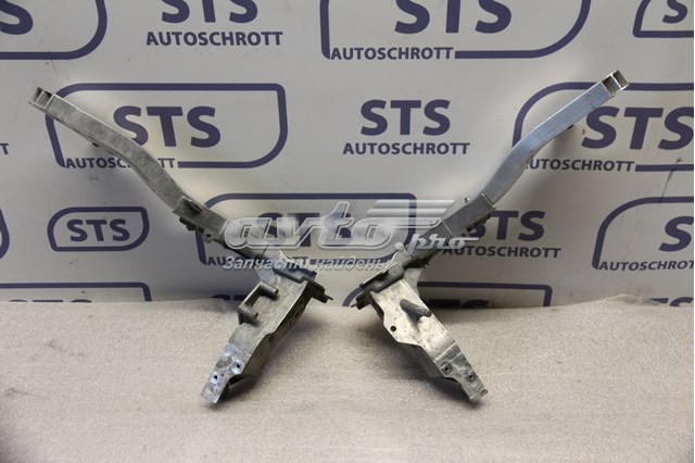 Кронштейн супорта радіатора нижнього A2536210500 MERCEDES