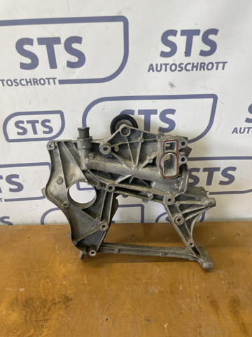 Кришка двигуна передня A6512010409 MERCEDES