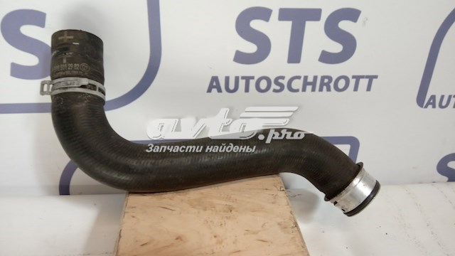 Патрубок системи охолодження A9065012982 MERCEDES