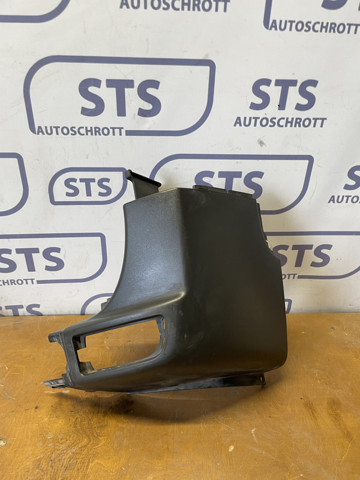 Ікло заднього бампера праве A9068802371 MERCEDES