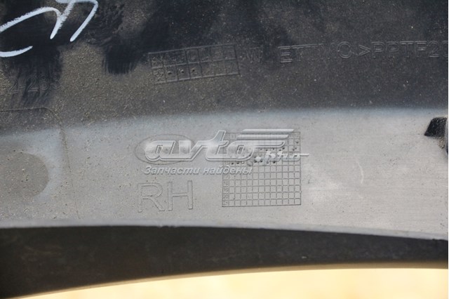Молдинг заднього правого крила LR136800 LAND ROVER
