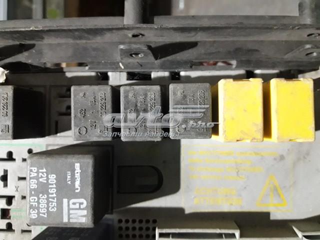 Реле поворотників 90229206 GM