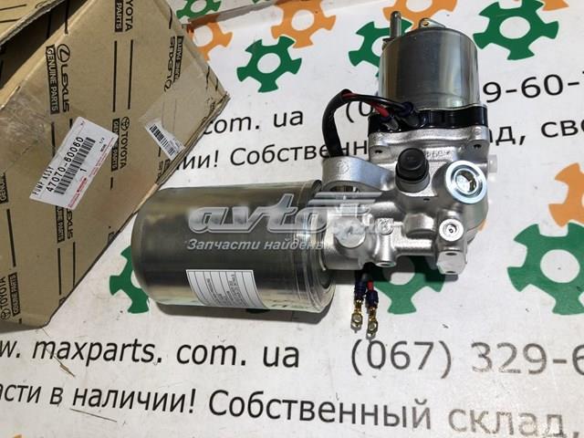 Підсилювач гальм вакуумний Toyota Land Cruiser