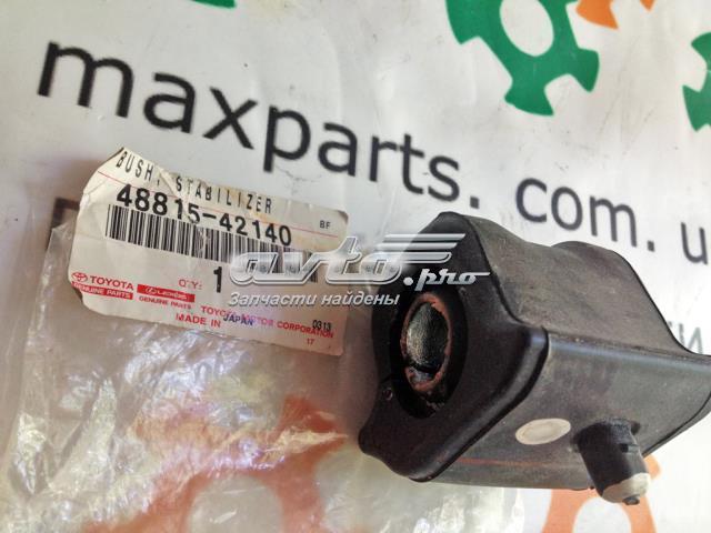 Втулка стабілізатора переднього, права 4881542140 TOYOTA