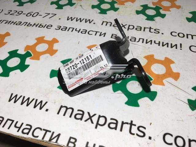 Петля водійських дверей 6872012130 TOYOTA