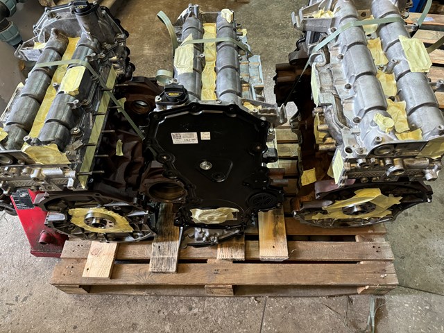 Двигун у зборі 2384516 FORD