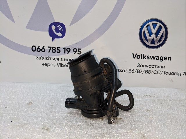 Патрубок турбіни вихлопних газів 03C129656C VAG