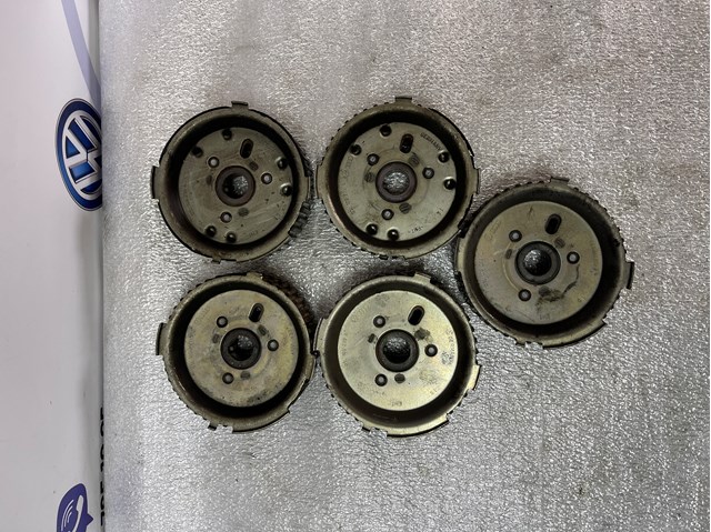 Фланець шестерні розподільного валу 03L109239A VAG