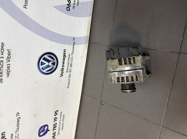 Генератор автомобільний 059903023N VAG
