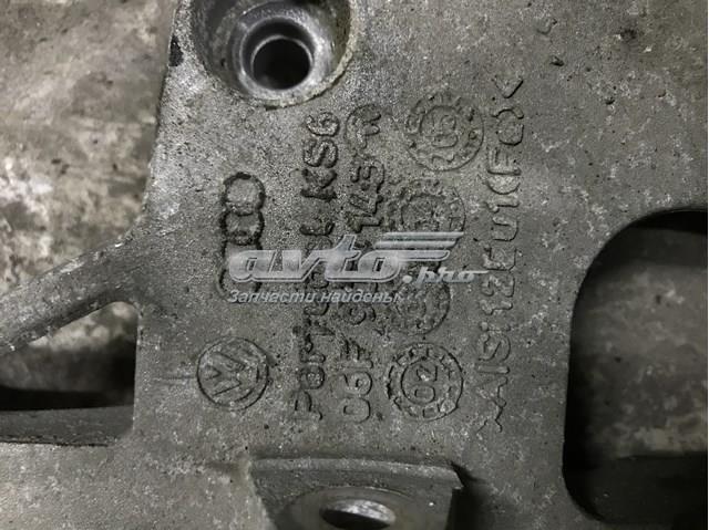 Кронштейн кріплення генератора 06F903143F VAG