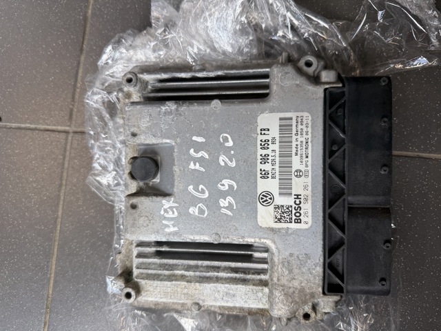Модуль управління двигуном 06F906056FB VAG