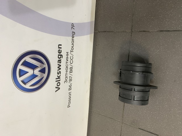 Датчик потоку повітря 06J906461D VAG